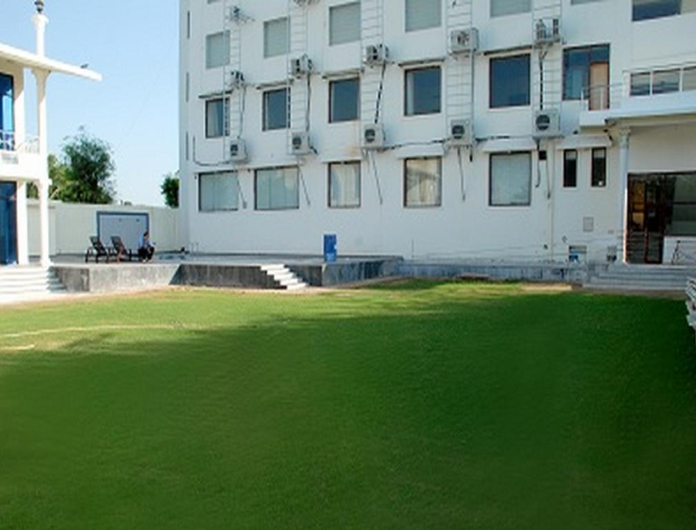 La Premier Spa And Resort Amer Exterior photo