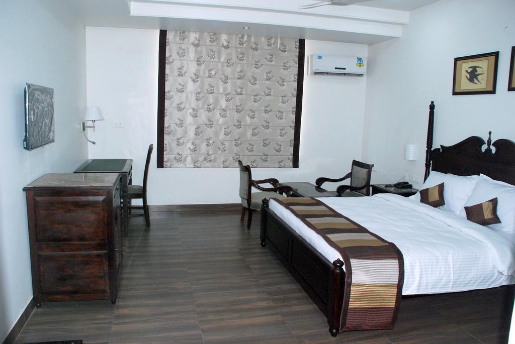 La Premier Spa And Resort Amer Room photo
