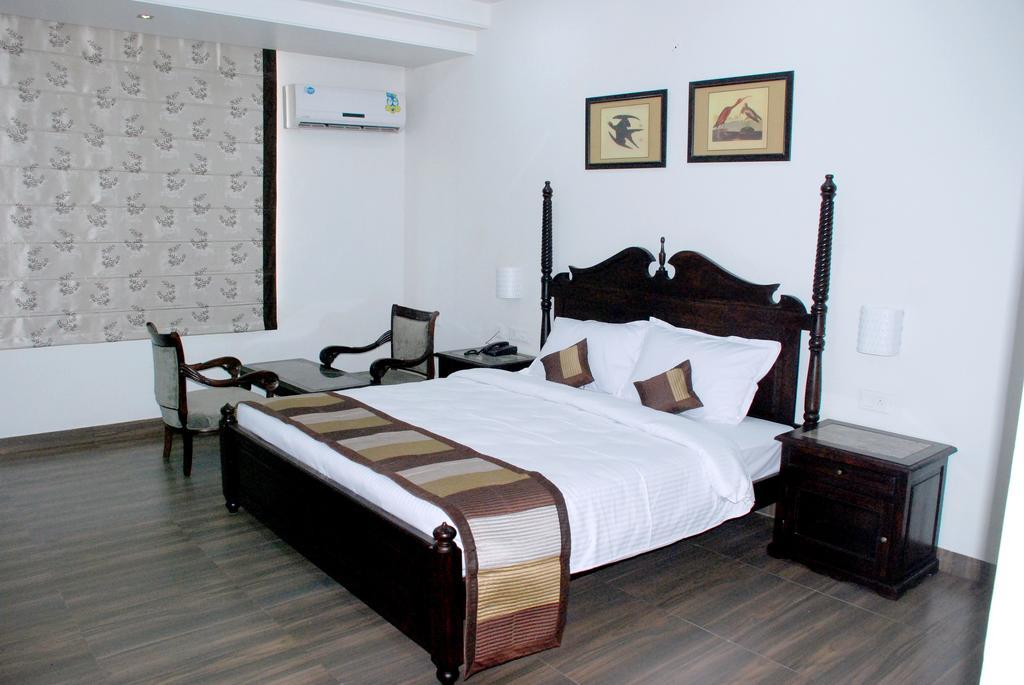 La Premier Spa And Resort Amer Room photo